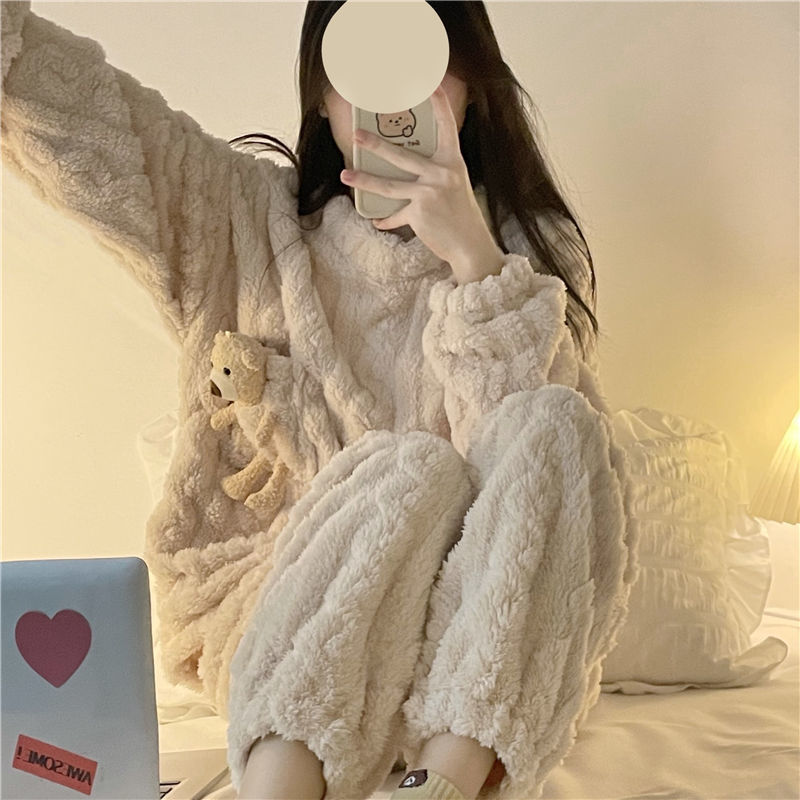 Winter Women Flannel Pajama Sets Cute Round Neck Sleepwear Long Sleeve Coral Velvet Comfortable Loose Lounge Wear Sweet Cartoon