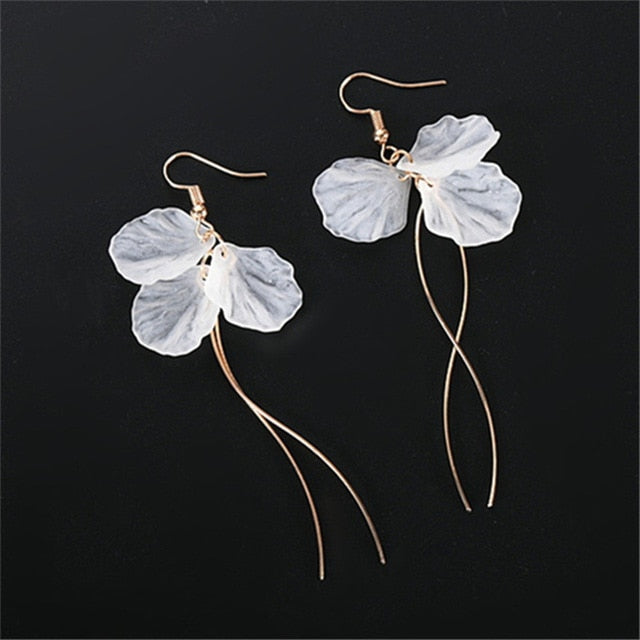 Korean Retro Asymmetric Butterfly Imitation Pearl Earrings Fashion Round Flower Brincos Long Statement Wings Earrings Jewelry